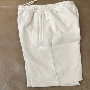 Men’s Adidas essential sweat fleece shorts Small NEVER WORN NWOT